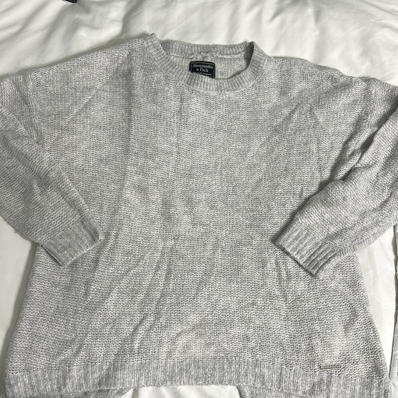 Abercrombie & Fitch Gray Knit Sweater - Crew Neck, Casual Everyday - Picture 1 of 5
